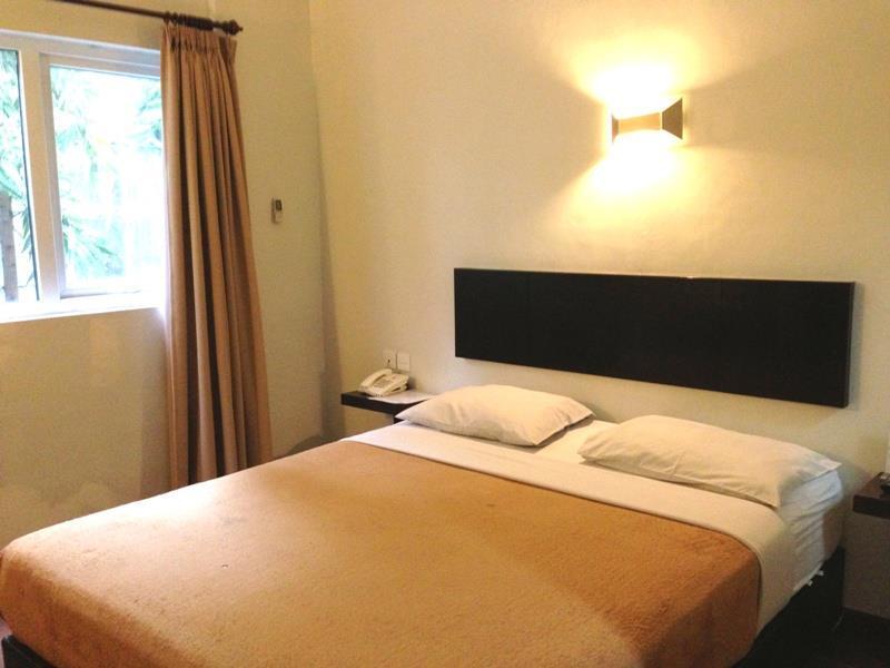 Hotel Tilamas Juanda Sawotratap Экстерьер фото