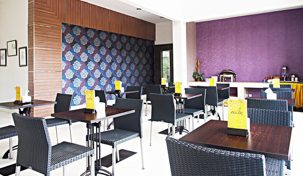 Hotel Tilamas Juanda Sawotratap Экстерьер фото